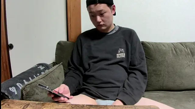 Snapshot of tuki_fu chatting on February 21, 2025, 12:27 pm tuki fu online show from February 21, 2025, 12:27 pm