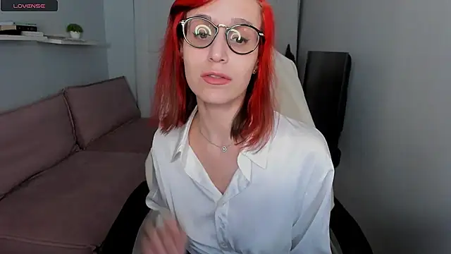 Snapshot of Dora_Marcelli chatting on October 24, 2025, 7:07 am Dora Marcelli online show from October 24, 2025, 7:07 am