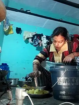 Surajpuja79 online show from December 5, 2025, 4:00 am