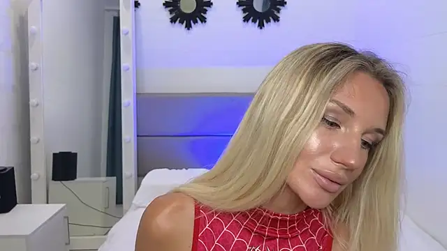 Megan Kira online show from June 13, 2026, 6:22 am