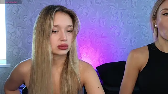 Megan Kira online show from November 3, 2025, 7:24 am