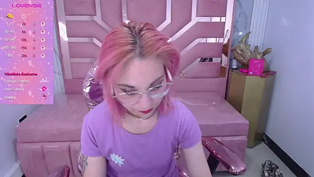 Snapshot of abril_ch_ chatting on March 7, 2026, 12:32 pm abril ch online show from March 7, 2026, 12:32 pm