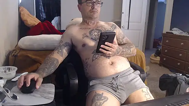 Snapshot of dadbod1178 chatting on December 15, 2024, 8:25 pm dadbod1178 online show from December 15, 2024, 8:25 pm