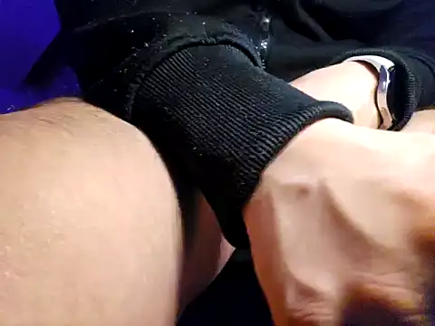 lapa525 online show from January 1, 2025, 11:29 pm