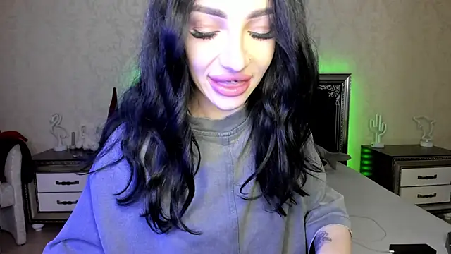 NancyLovee  online show from March 15, 2025, 9:16 pm