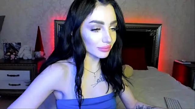 NancyLovee  online show from February 13, 2025, 11:47 pm