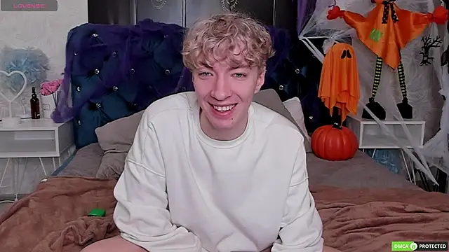 TrevorBenson online show from October 22, 2025, 3:17 am