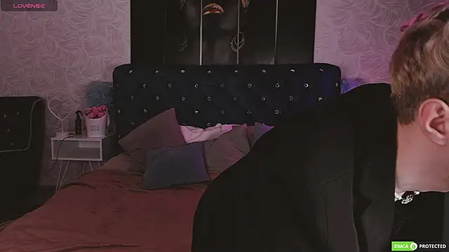 TrevorBenson online show from November 11, 2025, 4:18 am