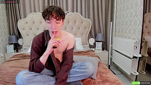 TrevorBenson online show from September 28, 2025, 6:04 pm