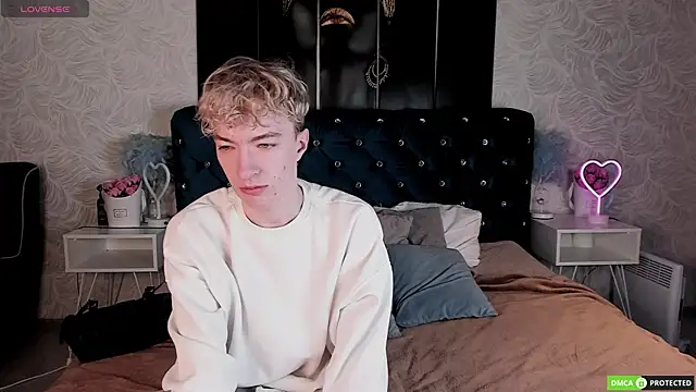 TrevorBenson online show from November 25, 2025, 3:29 am