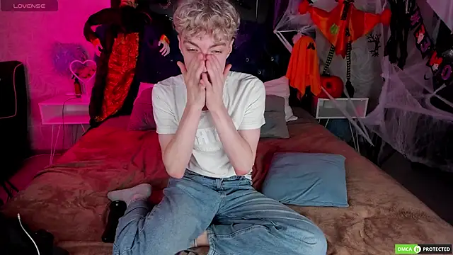 TrevorBenson online show from October 26, 2025, 6:08 pm