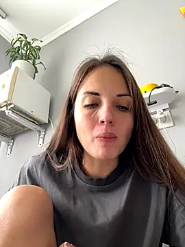 AmiLavs online show from October 21, 2025, 7:08 am