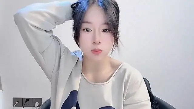 chloe-01 online show from November 27, 2025, 3:07 am