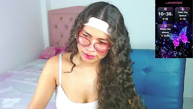 Cynthia hazel online show from November 5, 2025, 5:10 am