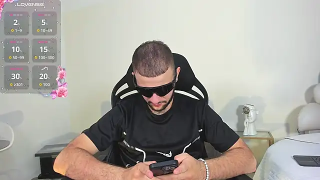 MaximusDick1  online show from July 1, 2026, 12:49 pm