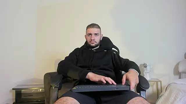 MaximusDick1  online show from June 30, 2026, 12:05 pm