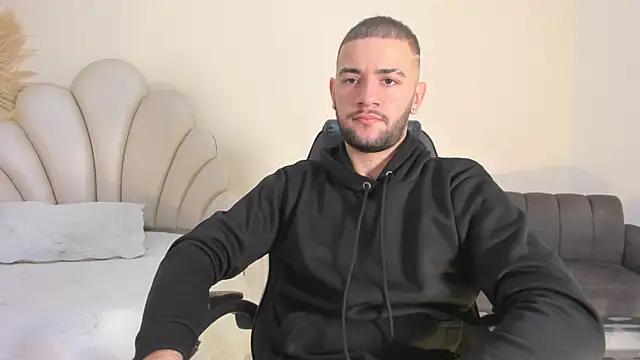 MaximusDick1  online show from July 8, 2026, 11:44 am