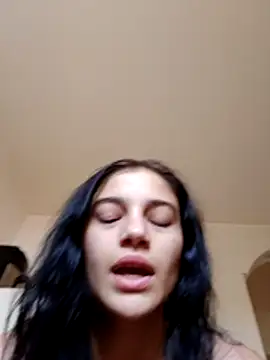 Virgin Pussy Love online show from June 25, 2026, 2:00 pm