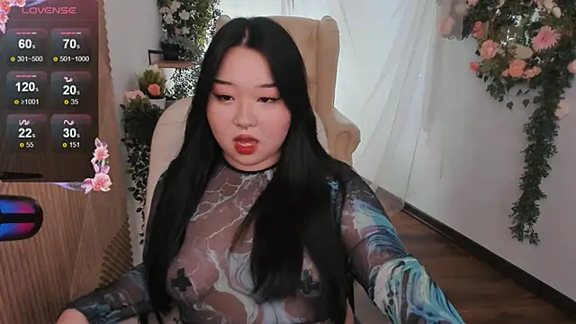 Snapshot of mei_honey_ chatting on March 5, 2025, 5:50 pm mei honey  online show from March 5, 2025, 5:50 pm