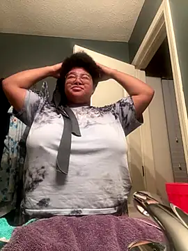 Snapshot of Ectorius chatting on September 26, 2025, 11:50 am Ectorius online show from September 26, 2025, 11:50 am