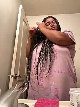 Snapshot of Ectorius chatting on December 17, 2025, 2:00 pm Ectorius online show from December 17, 2025, 2:00 pm