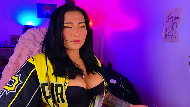 Pauilina online show from July 30, 2026, 6:18 pm