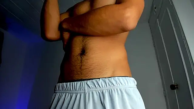 andy 0018 online show from January 31, 2025, 9:16 am