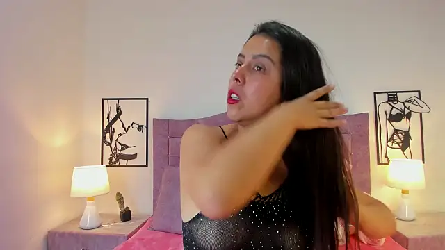 Snapshot of LunaSmitt chatting on October 2, 2025, 2:04 am LunaSmitt online show from October 2, 2025, 2:04 am