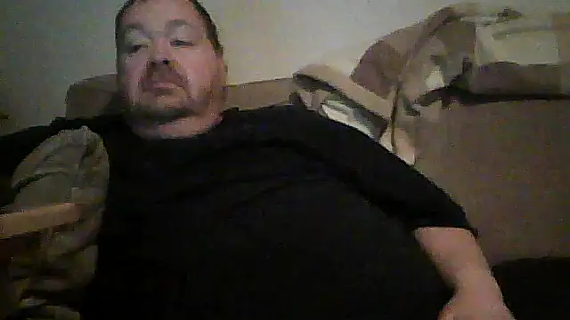 Snapshot of hitman_35 chatting on February 25, 2026, 8:03 am hitman 35 online show from February 25, 2026, 8:03 am