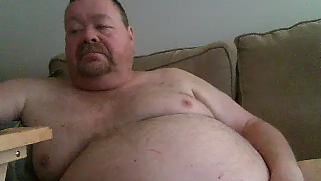 Snapshot of hitman_35 chatting on October 29, 2025, 8:52 pm hitman 35 online show from October 29, 2025, 8:52 pm