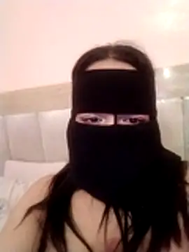 nadya-74 online show from December 5, 2025, 8:28 pm