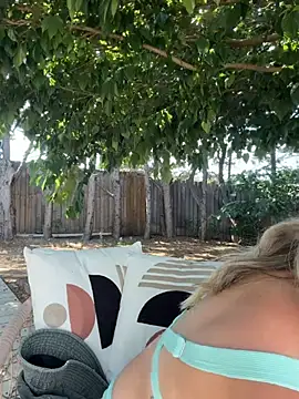 carlaaa online show from July 16, 2026, 2:36 pm