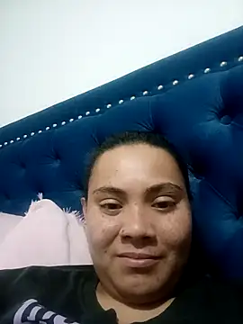 Snapshot of Alia_grey21 chatting on December 1, 2025, 2:45 am Alia grey21 online show from December 1, 2025, 2:45 am