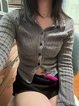 Mei 0906 online show from June 15, 2026, 5:29 am