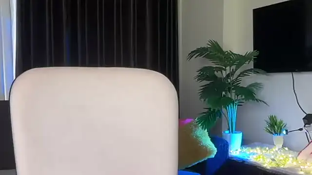 Snapshot of sexy_m23 chatting on November 1, 2025, 5:36 am sexy m23 online show from November 1, 2025, 5:36 am