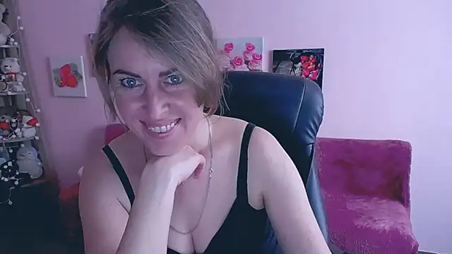 Hot Milady online show from March 13, 2025, 7:20 am