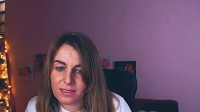 Hot Milady online show from January 27, 2025, 10:16 am