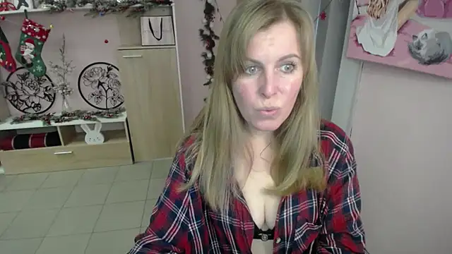 Hot Milady online show from January 12, 2026, 11:39 am