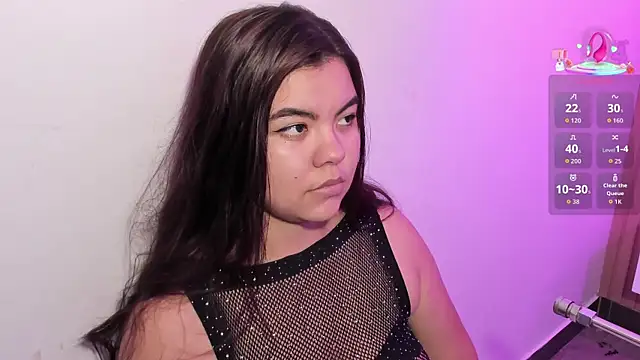 klhoe boobs online show from July 9, 2026, 7:46 pm