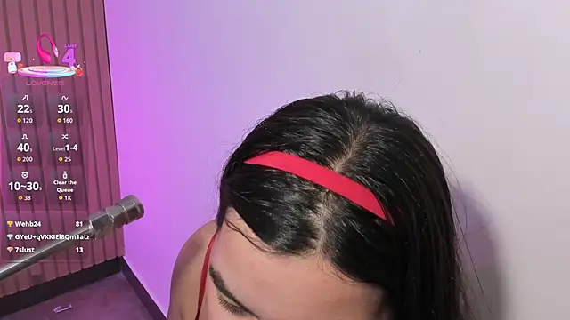 klhoe boobs online show from July 2, 2026, 3:34 am