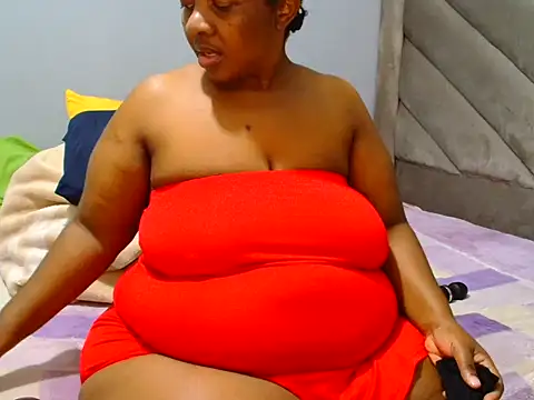 Hips2seyy86 online show from December 2, 2025, 8:32 pm