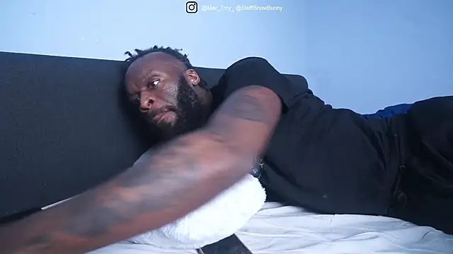 MacTroy online show from January 16, 2026, 10:47 pm