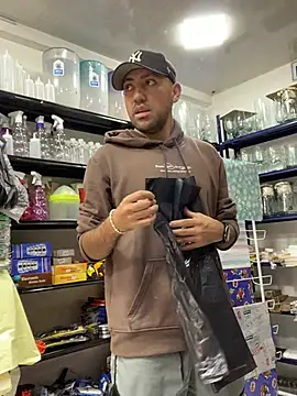 Snapshot of JuanZapata33 chatting on February 14, 2026, 9:26 pm JuanZapata33 online show from February 14, 2026, 9:26 pm