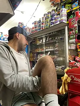 Snapshot of JuanZapata33 chatting on February 27, 2026, 9:36 pm JuanZapata33 online show from February 27, 2026, 9:36 pm