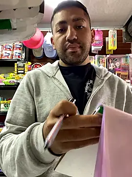 JuanZapata33 online show from January 14, 2026, 7:28 pm