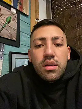 Snapshot of JuanZapata33 chatting on February 18, 2026, 11:34 pm JuanZapata33 online show from February 18, 2026, 11:34 pm