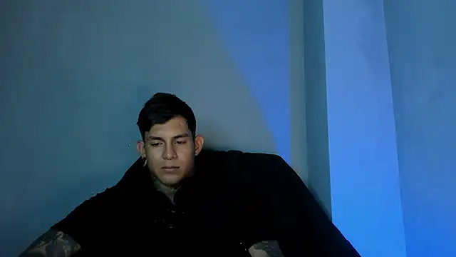 Snapshot of Travistanner_28 chatting on June 30, 2026, 1:38 am Travistanner 28 online show from June 30, 2026, 1:38 am