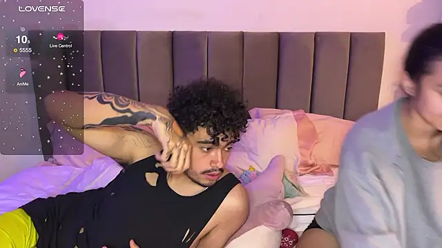 Snapshot of LFR29 chatting on February 19, 2025, 12:35 am LFR29 online show from February 19, 2025, 12:35 am