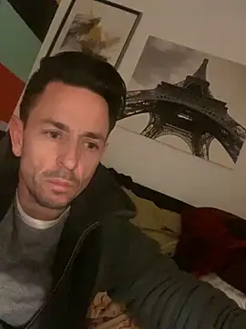 Snapshot of Gman143187 chatting on January 6, 2026, 12:03 am Gman143187 online show from January 6, 2026, 12:03 am