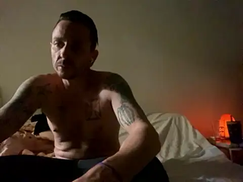 Snapshot of Gman143187 chatting on February 18, 2026, 4:54 am Gman143187 online show from February 18, 2026, 4:54 am